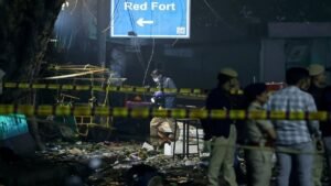 Red Fort Blast : मेट्रो स्टेशन और लाल किला बंद, ट्रैफिक एडवाइजरी; दिल्ली में अलर्ट जारी