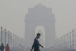 दिल्ली-एनसीआर में जहरीली हवा का कहर: 80% लोग बीमार, राजधानी से पलायन की हो रही तैयारी – नई रिपोर्ट में डरावने आंकड़े