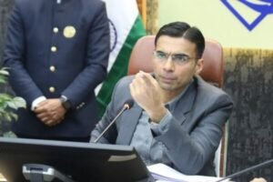 डीएम सविन बंसल ने की सीएम घोषणाओं की समीक्षा, दिए दिशा-निर्देश, कहा – कोई तर्क या देरी बर्दाश्त नहीं