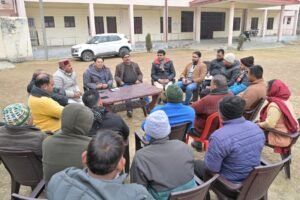 अगस्त्यमुनि में व्यापारियों के साथ जिला प्रशासन की उच्चस्तरीय बैठक, अतिक्रमण कार्रवाई को लेकर संशय दूर