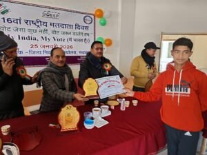16वें राष्ट्रीय मतदाता दिवस पर रुद्रप्रयाग में विविध जागरूकता कार्यक्रम, छात्र-छात्राओं ने ली मतदान की शपथ