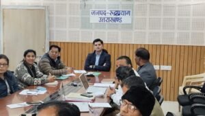 डीएचएस बैठक में जिलाधिकारी ने दिए आवश्यक निर्देश