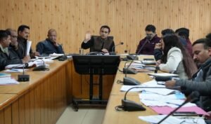 मुख्य विकास अधिकारी ने की योजनाओं की विस्तृत समीक्षा