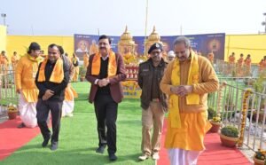 वैरागी द्वीप में संचार क्रांति का शुभारंभ, शताब्दी समारोह स्थल पर अत्याधुनिक इलेक्ट्रॉनिक मीडिया विभाग का अनावरण शांतिकंुज द्वारा सनातन परंपरा व मानवतावादी शिक्षा को लेकर महत्वपूर्ण कार्य हो रहा है: श्री विनय शंकर पांडे अत्याधुनिक तकनीकी सुविधाओं से लैस यह मीडिया केंद्र: डॉ चिन्मय पण्ड्या