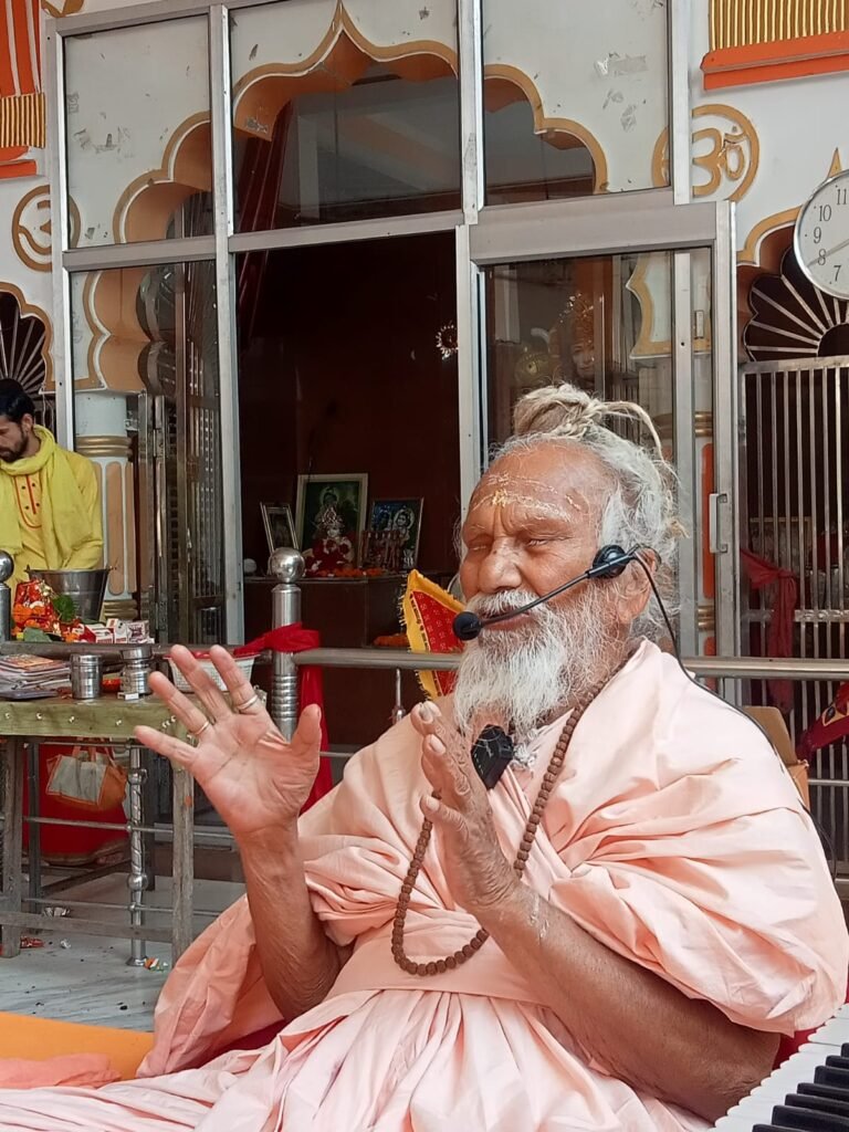 भगवान सूर्य ही सृष्टि के प्रत्यक्ष देवता हैं : स्वामी विज्ञानानंद