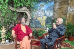 सुशील कुमार शिंदे (पूर्व केंद्रीय गृह मंत्री) भारत एवं महाराष्ट्र के पूर्व मुख्यमंत्री दर्शनार्थ आये परमार्थ निकेतन