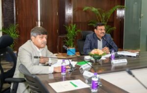 मुख्य सचिव ने की विकासकार्यों की जनपदवार समीक्षा