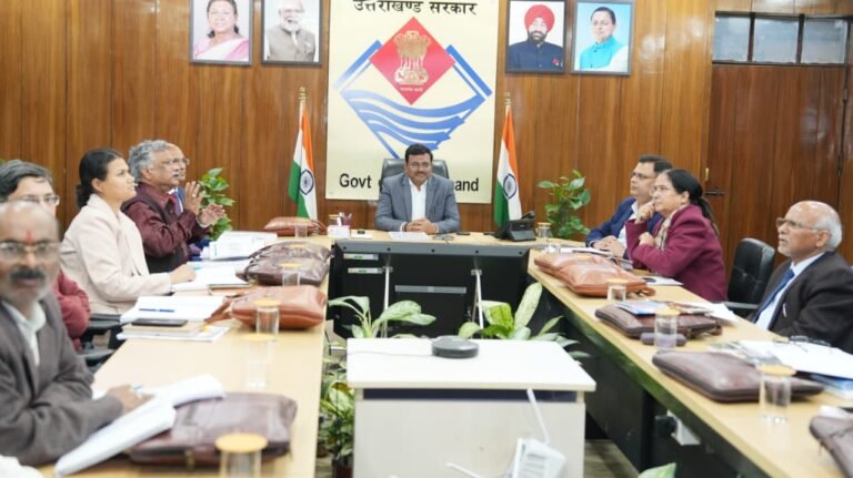 मुख्य सचिव की अध्यक्षता में यूकास्ट की सामान्य महासभा बैठक आयोजित