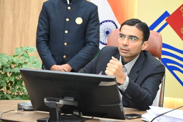 डीएम ने पकड़ा कूटरचित दस्तावेज से भूमि क्रय-विक्रय मामला; बिल्डर्स क्रेता-विक्रेता पर संगीन धाराओं में मुकदमा दर्ज