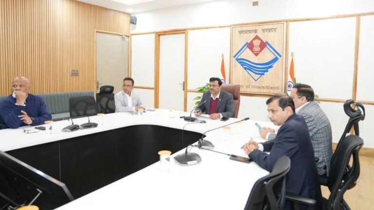 मुख्य सचिव की अध्यक्षता में सचिव समिति की बैठक आयोजित