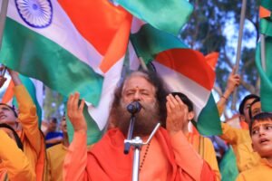 पुलवामा में हुए कायरतापूर्ण आतंकी हमले में मातृभूमि की रक्षा करते हुए सर्वाेच्च बलिदान देने वाले केंद्रीय रिजर्व पुलिस बल के 40 अमर वीर सपूतों को परमार्थ निकेतन से भावभीनी श्रद्धांजलि