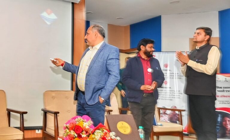 जिला प्रशासन एवं भारती एयरटेल फाउंडेशन द्वारा तैयार किया गया द टीचर ऐप का मुख्य विकास अधिकारी ने किया शुभारंभ