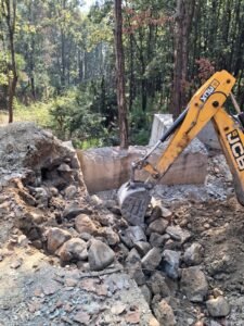 भू-माफिया; अतिक्रमण विरूद्ध जिला प्रशासन का एक्शन जारी; सरकारी नाले-नौले पर प्लाटिंग ध्वस्त