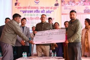 सरकार आपके द्वारः न्याय पंचायत भगवंतपुर में कैबिनेट मंत्री गणेश जोशी ने सुनी जन समस्याएं