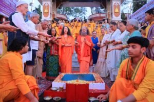 आयुर्वेद, सनातन संस्कृति की जीवंत धरोहर: स्वामी चिदानन्द सरस्वती