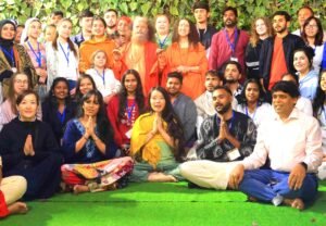 यूज एंड थ्रो नहीं, यूज एंड ग्रो अपनाएँ- परमार्थ निकेतन से वैश्विक संदेश