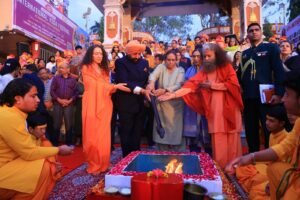 अन्तर्राष्ट्रीय योग महोत्सव परमार्थ निकेतन में माननीय राज्यपाल श्री गुरमीत सिंह जी की गरिमामयी उपस्थिति