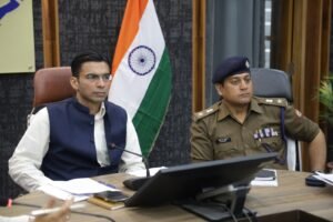 एलपीजी गैस अवैध संग्रहण, कालाबाजारी पर अब सीधे जेल; आवश्यक वस्तु अधिनियम 1955 व बीएनएस के प्राविधानों के अन्तर्गत होगी कार्यवाही, डीएम ने दिए निर्देश