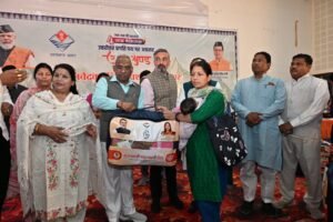 सीएम धामी के कुशल नेतृत्व में अंतिम छोर के व्यक्ति तक पहुंच रहा है योजनाओं का लाभः मदन कौशिक