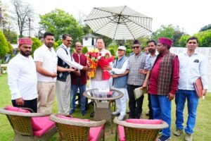 मुख्यमंत्री धामी से विधायक मोहन महारा के नेतृत्व में आए प्रतिनिधिमंडल ने की भेंट