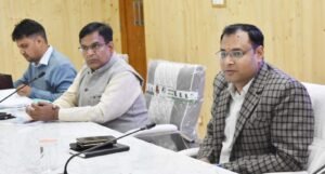 चारधाम तैयारियों को लेकर जिलाधिकारी ने की समीक्षा बैठक
