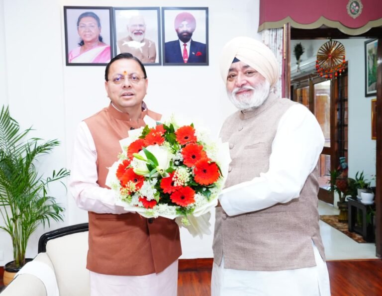 मुख्यमंत्री धामी से गुरुद्वारा श्री हेमकुंट साहिब प्रबंधन ट्रस्ट के अध्यक्ष नरेंद्र जीत सिंह बिंद्रा ने की भेंट