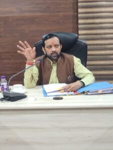 स्वच्छता कर्मचारियों की समस्याओं पर चर्चा कर आवश्यक दिशा-निर्देश दिये भगवत प्रसाद मकवाना ने