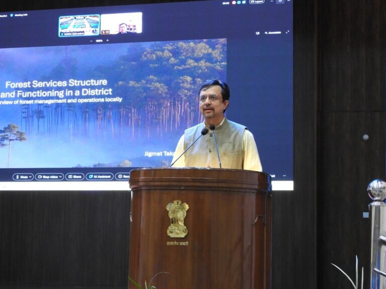 भारतीय सैन्य अकादमी के ऑफिसर कैडेट्स ने इन्दिरा गांधी राष्ट्रीय वन अकादमी, देहरादून का किया दौरा