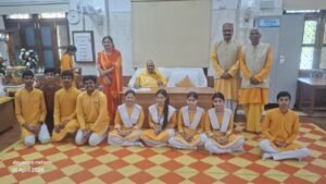 गायत्री विद्यापीठ शांतिकुंज के होनहार विद्यार्थियों ने श्रद्धेया शैलदीदी से लिया आशीर्वाद