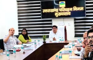 मा. परिवहन मंत्री प्रदीप बत्रा ने किया उत्तराखंड परिवहन निगम मुख्यालय का औपचारिक दौरा