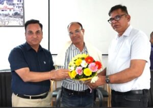 सूचना विभाग में शासकीय सेवा पूर्ण कर सेवानिवृत्त हुए सहायक निदेशक ललिता प्रसाद भट्ट को दी भावभीनी विदाई