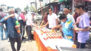 विधायक डॉ. प्रेमचंद का जन्मदिन मनाने का सिलसिला आज भी शहरभर में जारी रहा