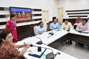 जनपद में संकल्प प्रोजेक्ट के सफल क्रियान्वयन हेतु जिलाधिकारी की अध्यक्षता में आयोजित की गई बैठक