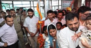 जिलाधिकारी एवं वरिष्ठ पुलिस अधीक्षक ने मां चंडी देवी मंदिर पहुंचकर लिया सुरक्षा व्यवस्थाओं का जायजा