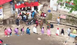 श्री केदारनाथ धाम यात्रा व्यवस्थाओं पर जिला प्रशासन की सतत निगरानी, सोनप्रयाग में शटल सेवा हेतु लाइन व्यवस्था सुचारु