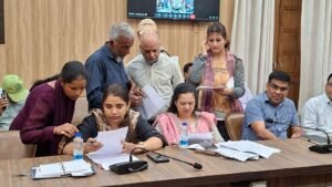 जनता दरबार आयोजित: 163 शिकायतें दर्ज, अधिकांश का मौके पर निस्तारण