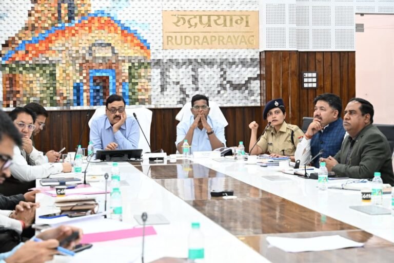 आयुक्त गढ़वाल एवं आईजी गढ़वाल द्वारा श्री केदारनाथ यात्रा व्यवस्थाओं की व्यापक समीक्षा, अधिकारियों को दिए आवश्यक दिशा-निर्देश