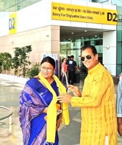 पूर्व कैबिनेट मंत्री डॉ. अग्रवाल ने किया भाजपा की राष्ट्रीय उपाध्यक्ष रेखा वर्मा का स्वागत