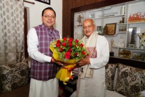सीएम धामी ने पूर्व मुख्यमंत्री श्री कोश्यारी को “पद्म भूषण” से सम्मानित किए जाने पर बधाई एवं शुभकामनाएं दीं