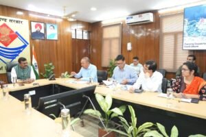 मुख्य सचिव ने श्री कैंचीधाम में वार्षिक मेला की तैयारियों को लेकर सम्बन्धित अधिकारियों के साथ बैठक ली