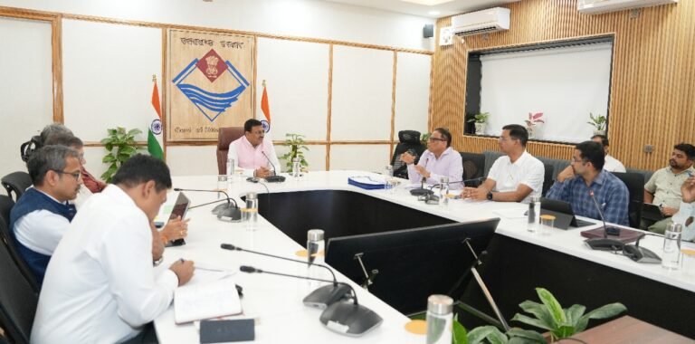 मुख्य सचिव ने विभिन्न विभागों के वित्तीय वर्ष 2026-27 के अंतर्गत केंद्र पोषित योजनाओं की समीक्षा की