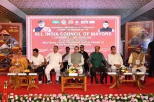 सीएम धामी ने अखिल भारतीय महापौर परिषद की 117वीं कार्यकारी समिति बैठक कार्यक्रम में प्रतिभाग किया