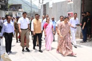 मुख्य सचिव उत्तराखंड द्वारा टिहरी गढ़वाल में बजरंग सेतु एवं हिलान्स हिमालयन भोजनालय का निरीक्षण