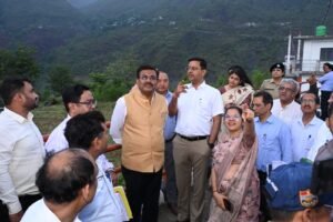 मुख्य सचिव ने टिहरी झील क्षेत्र का भ्रमण एवं पर्यटन विकास परियोजना का किया निरीक्षण