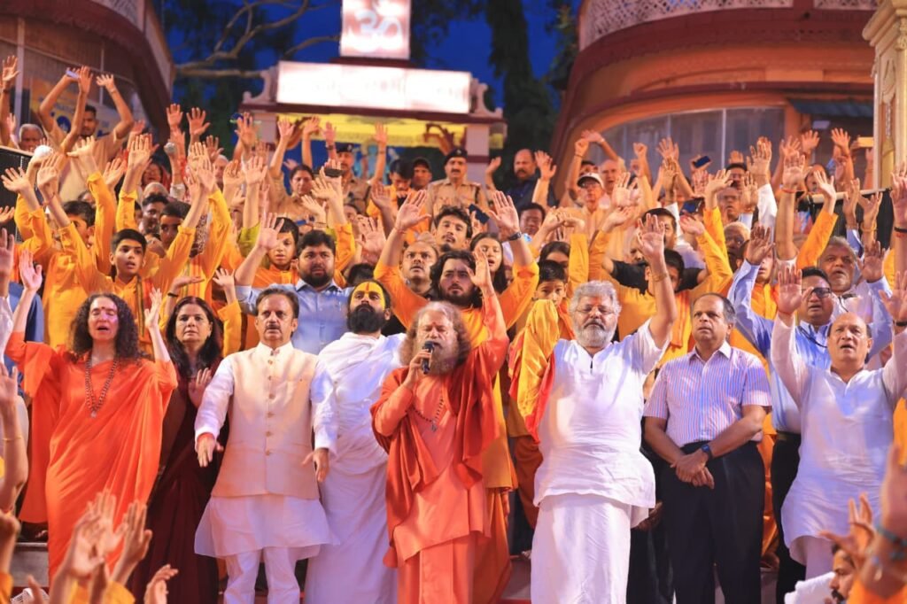 विश्व बाल श्रम निषेध दिवस पर पूज्य स्वामी चिदानन्द सरस्वती का संदेश-हर बच्चे के हाथ में किताब हो और हर बच्चे की आँखों में सपने हों
