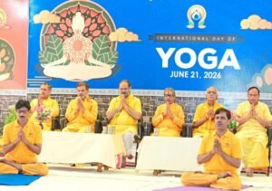 योगा डे पर गायत्री साधकों ने भारत सहित 80 देशों में किया योगाभ्यास