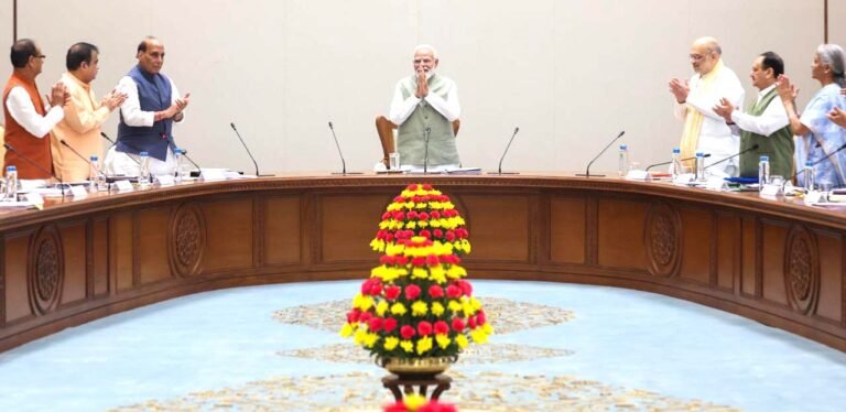माननीय प्रधानमंत्री के निर्वाचित प्रधानमंत्री के रूप में सर्वाधिक अवधि तक देश की निरंतर सेवा का ऐतिहासिक अवसर