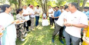 विधायक डॉ. अग्रवाल ने डॉ. मुखर्जी के चित्र पर पुष्प अर्पित करते हुए उनके राष्ट्रहित में दिए गए योगदान को स्मरण किया