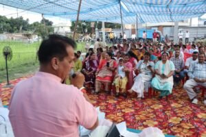 जनता मिलन कार्यक्रम में विधायक डॉ. प्रेमचंद ने क्षेत्रवासियों की समस्याओं को सुना