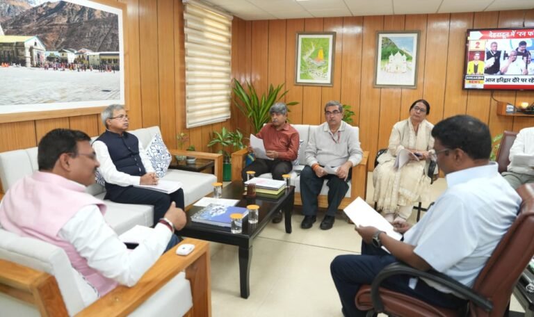 मुख्य सचिव एवं अध्यक्ष, रेलवे बोर्ड के मध्य ऋषिकेश-कर्णप्रयाग रेल लाईन परियोजना सहित विभिन्न रेलवे प्रोजेक्ट्स के संबंध बैठक आयोजित